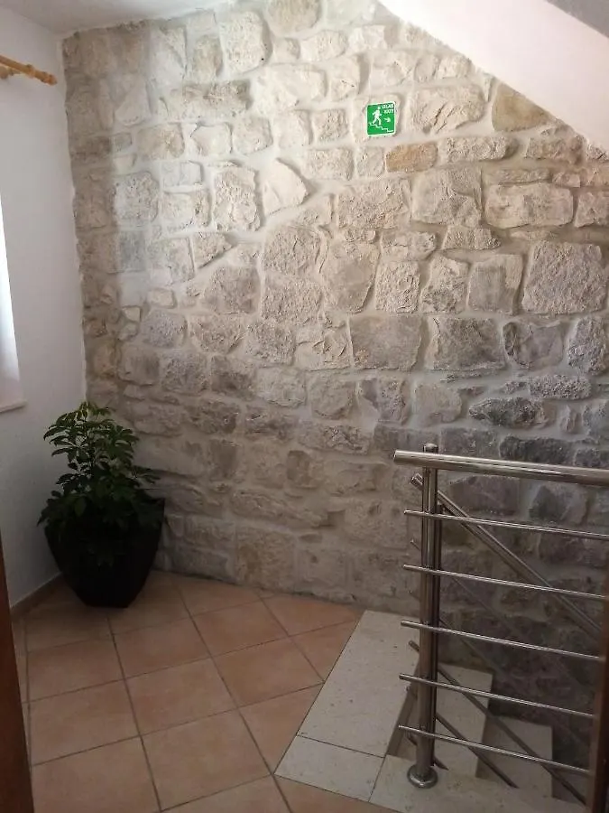 Apartment Palace Stafileo Trogir